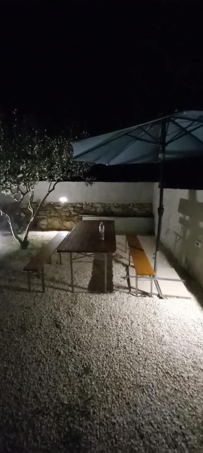 Apartmani Nikica 德拉格 外观 照片